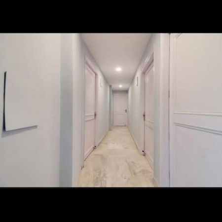 Hotel Day Night Inn New Delhi Ngoại thất bức ảnh