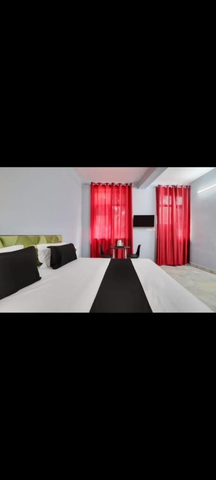 Hotel Day Night Inn New Delhi Ngoại thất bức ảnh